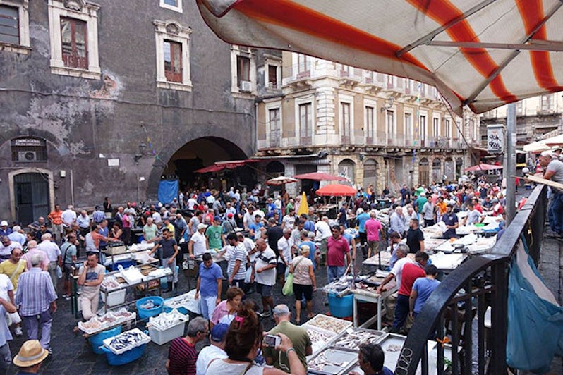 Oceania street market tour