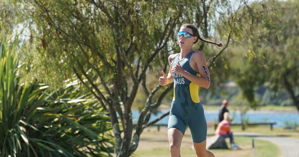 Hauser and Hoitink power to Oceania triathlon titles in Taupo • World Triathlon