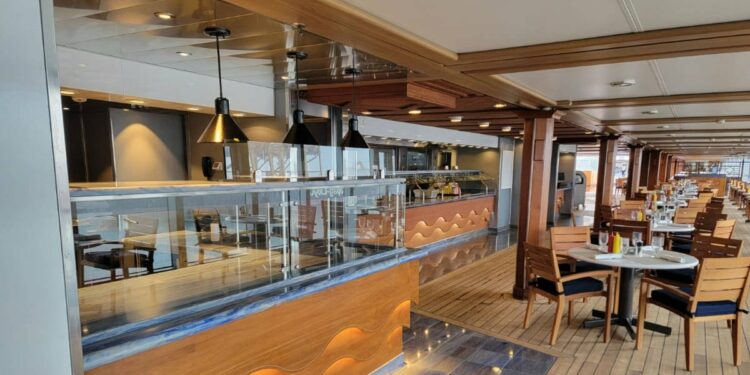 New al fresco Pizzeria on Upgraded Marina